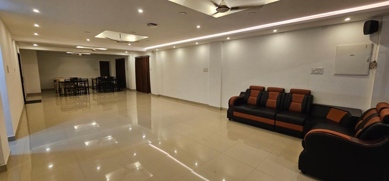 Blueway Residency Downtown Hotel Thiruvananthapuram Exterior foto