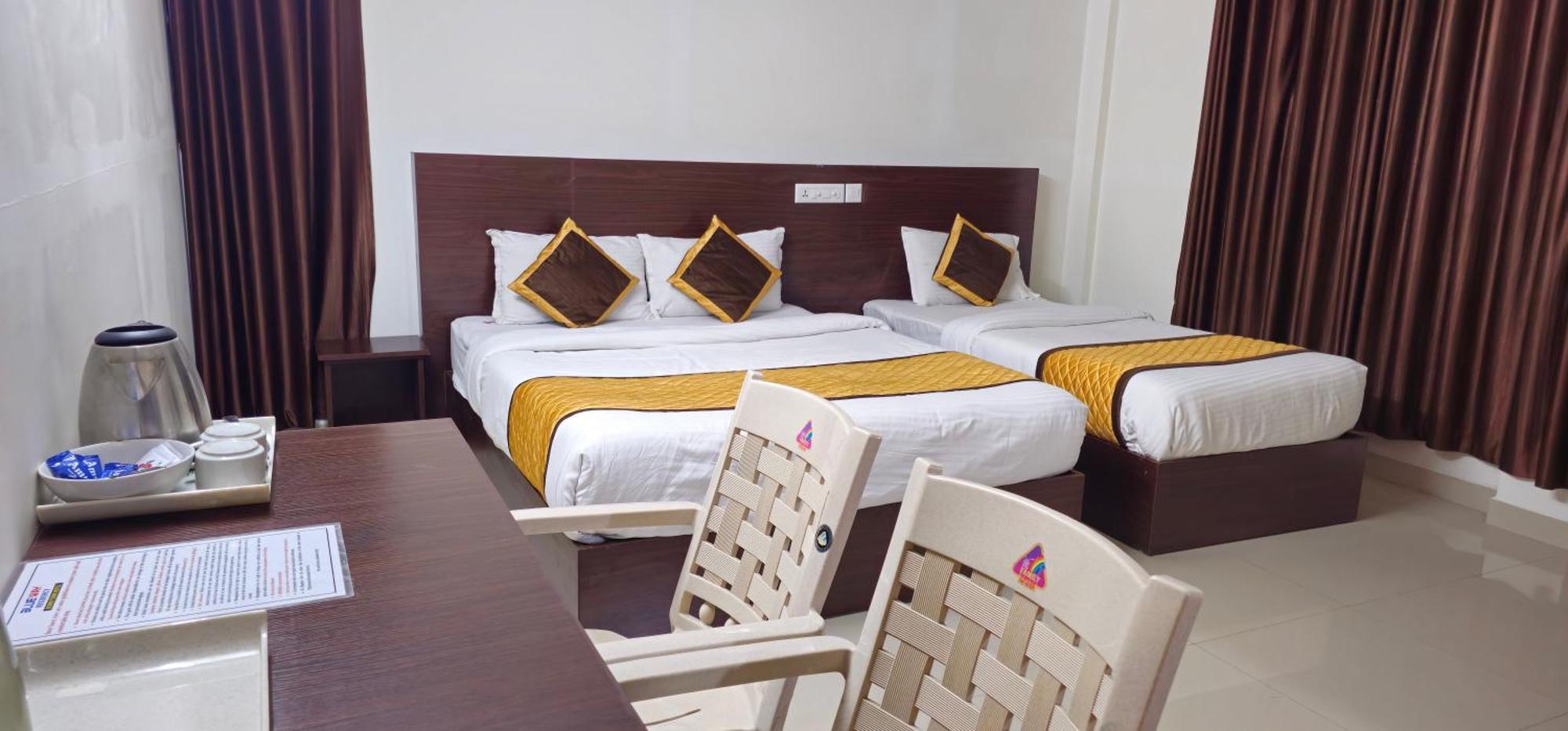 Blueway Residency Downtown Hotel Thiruvananthapuram Exterior foto