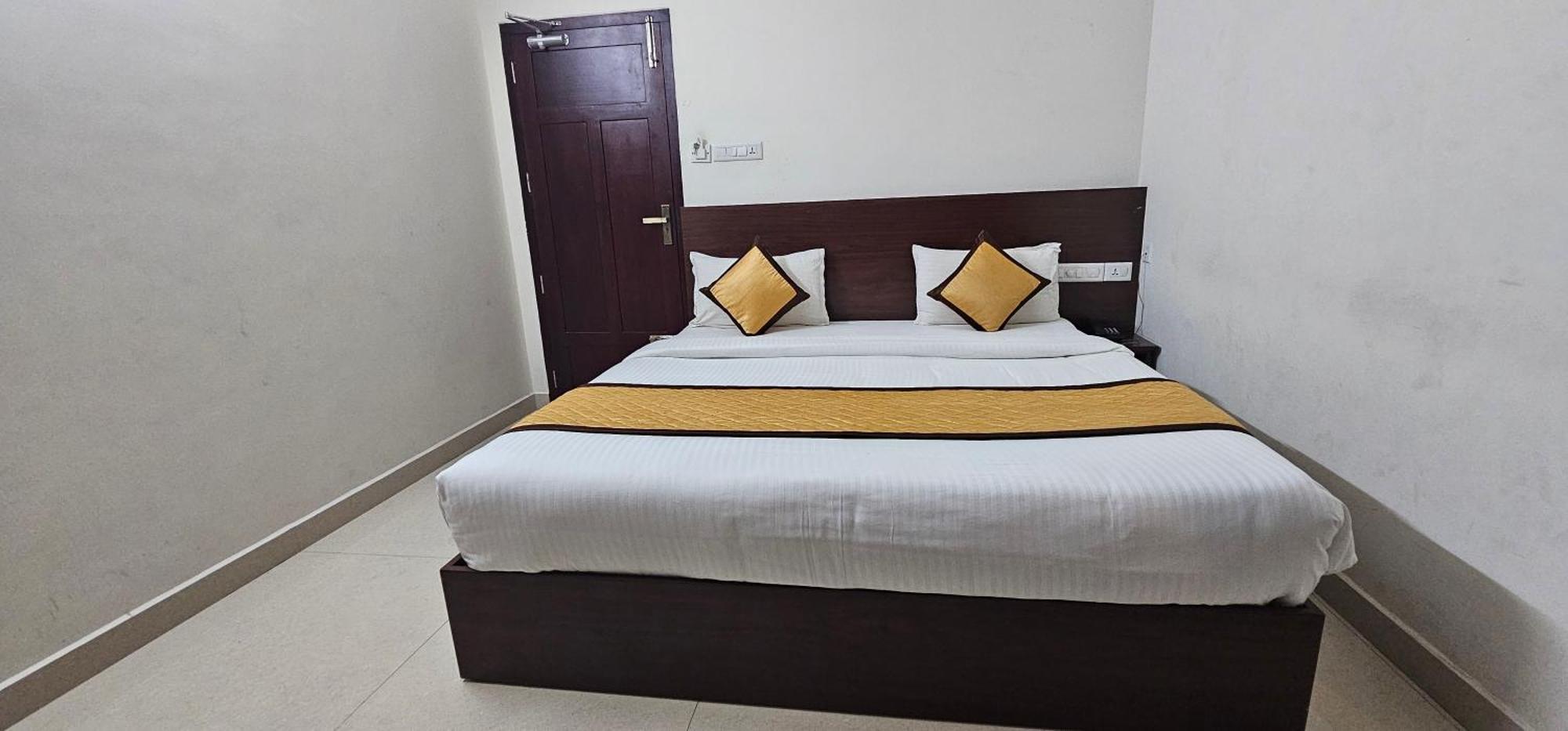 Blueway Residency Downtown Hotel Thiruvananthapuram Exterior foto